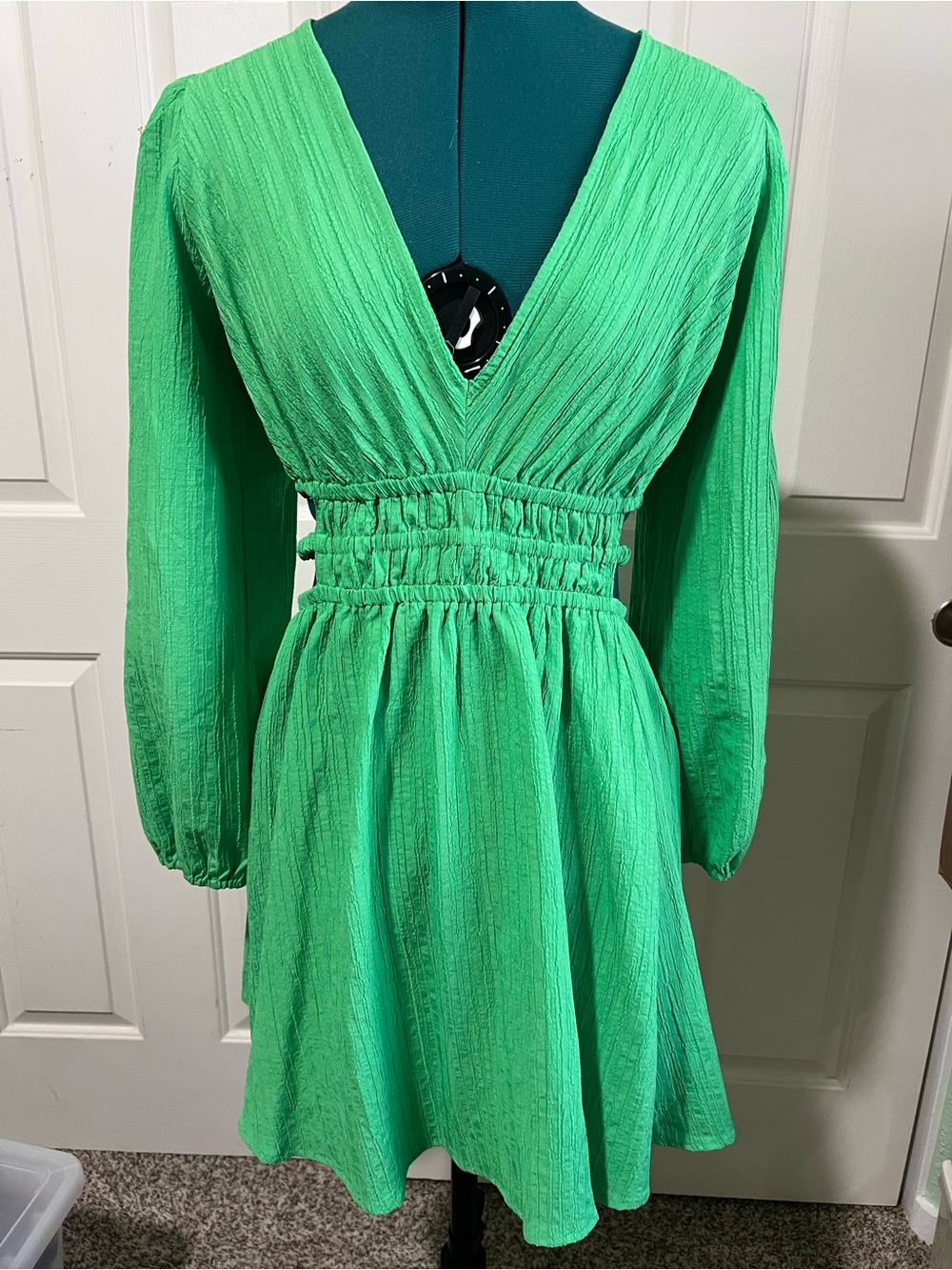 Long sleeve mini dress with side cutouts sz Med